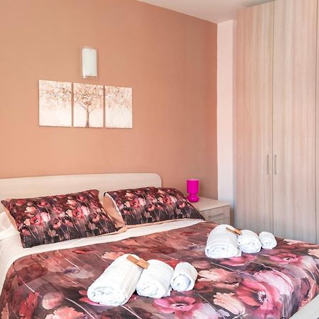 A 2 Passi Da Alba With 6 Beds Διαμέρισμα Rodello Εξωτερικό φωτογραφία