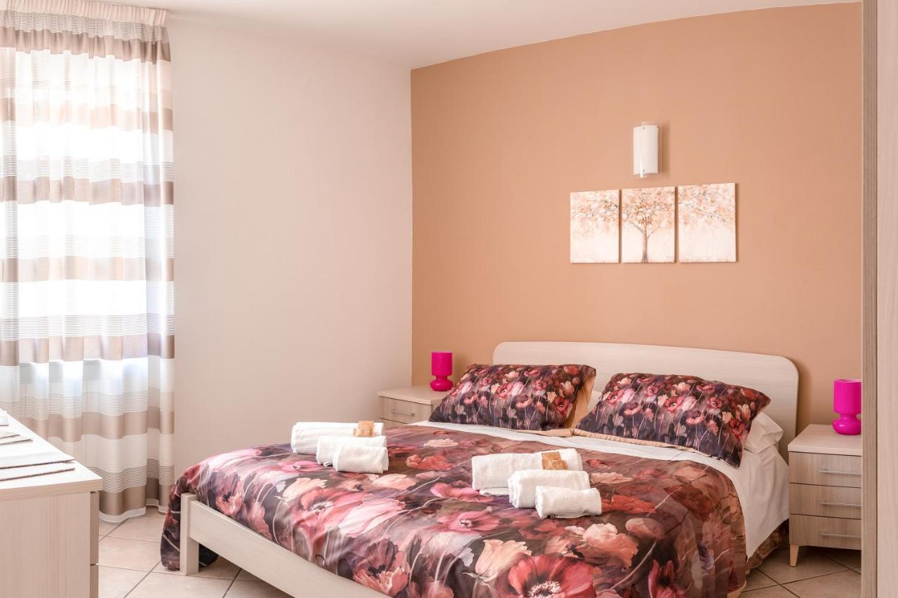 A 2 Passi Da Alba With 6 Beds Διαμέρισμα Rodello Εξωτερικό φωτογραφία